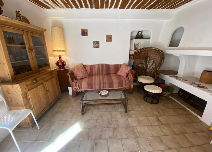 Charmante Petite Maison De Village Au Centre