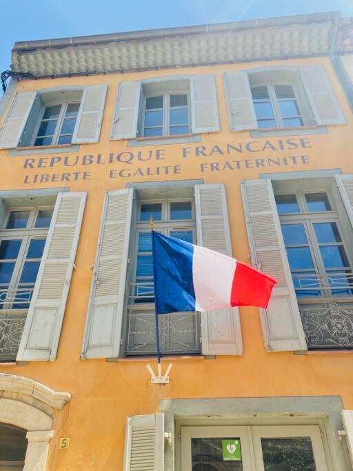 Charmante Petite Maison De Village Au Centre Holiday home *