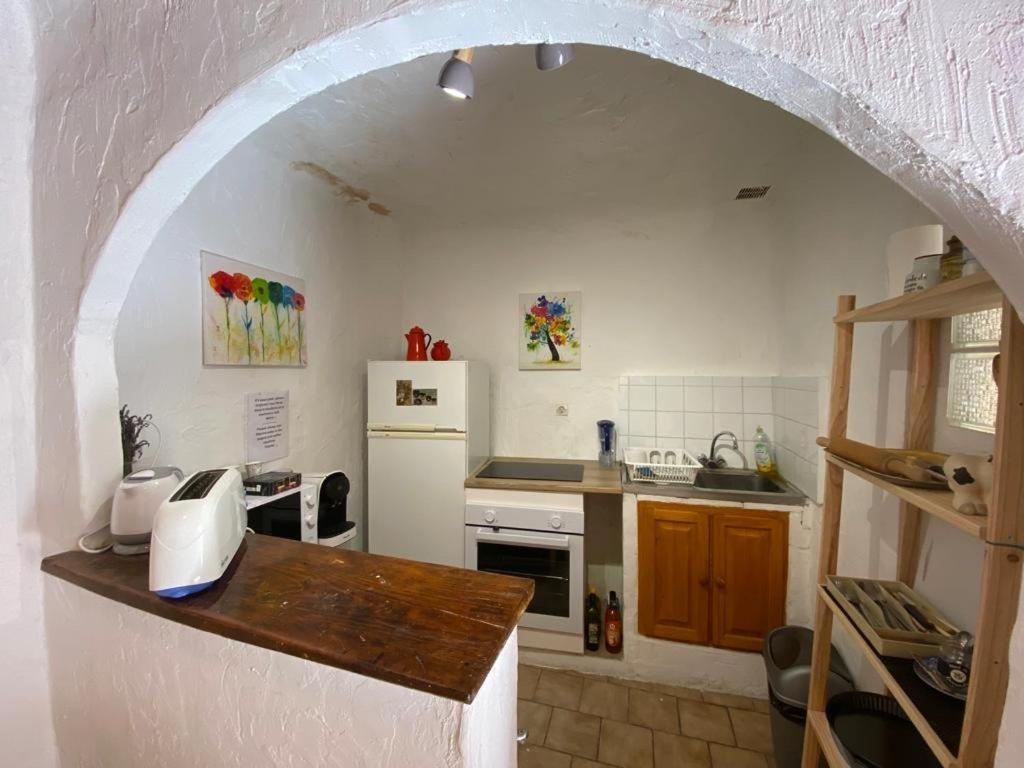 Holiday home Charmante Petite Maison De Village Au Centre Correns